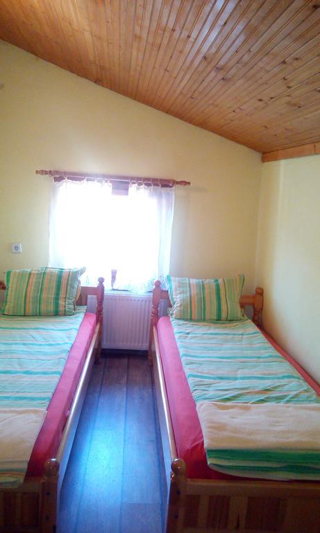 Guest House Lorian Madzhare Exterior photo